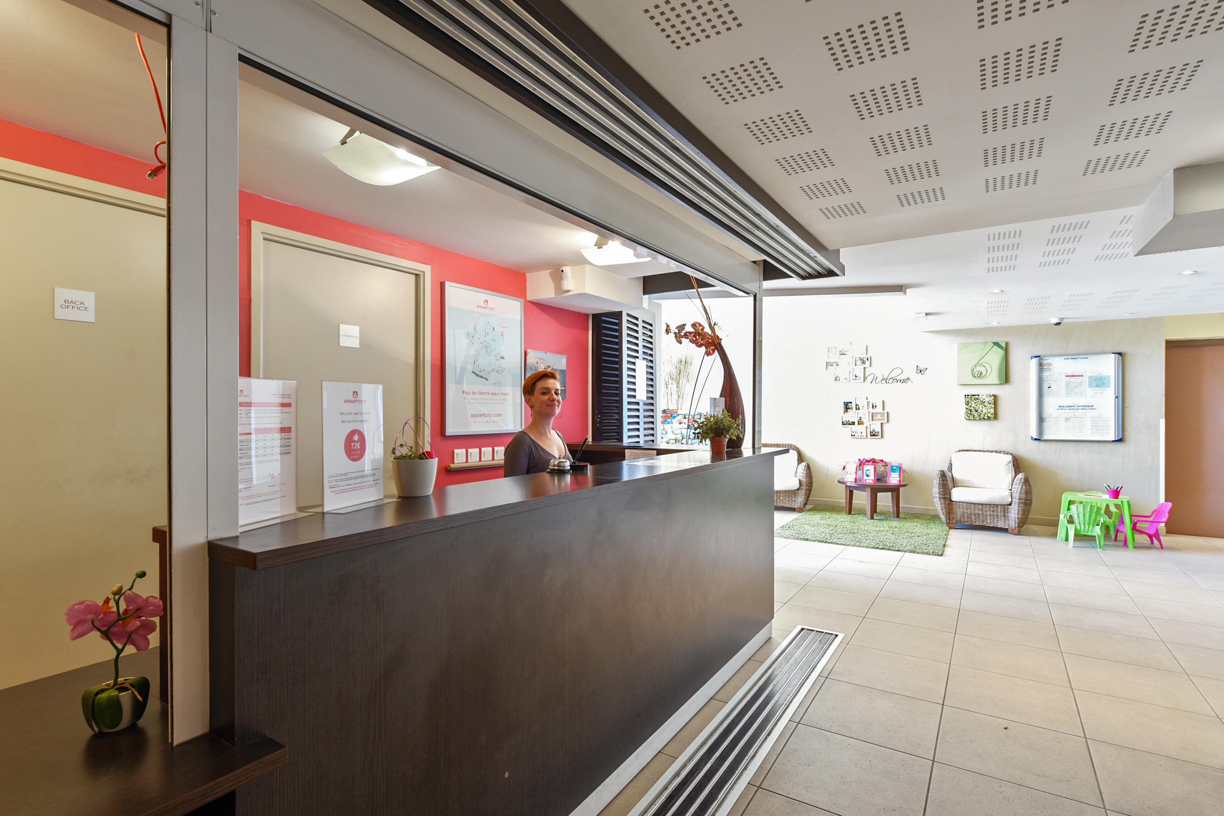 Comfort Aparthotel Six-Fours Six-Fours-les-Plages Exterior photo